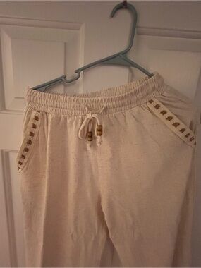 Relaxed Cream Drawstring Bermuda Shorts